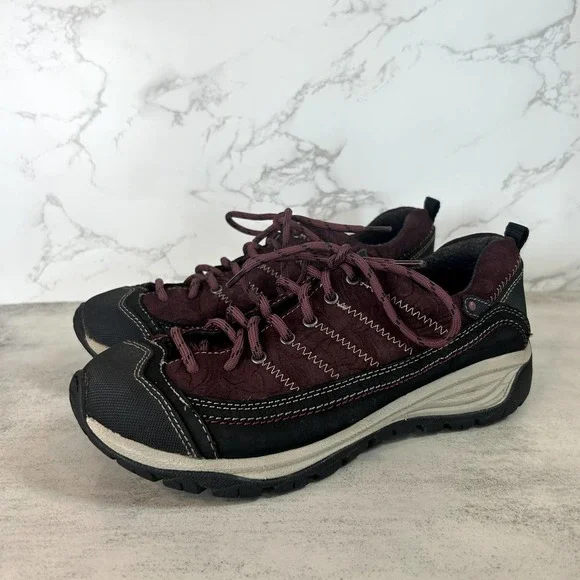 TAOS, Women's Motion Suede Walking Burgundy/Black Sneakers, US Women's 7.5 - Picture 2 of 7